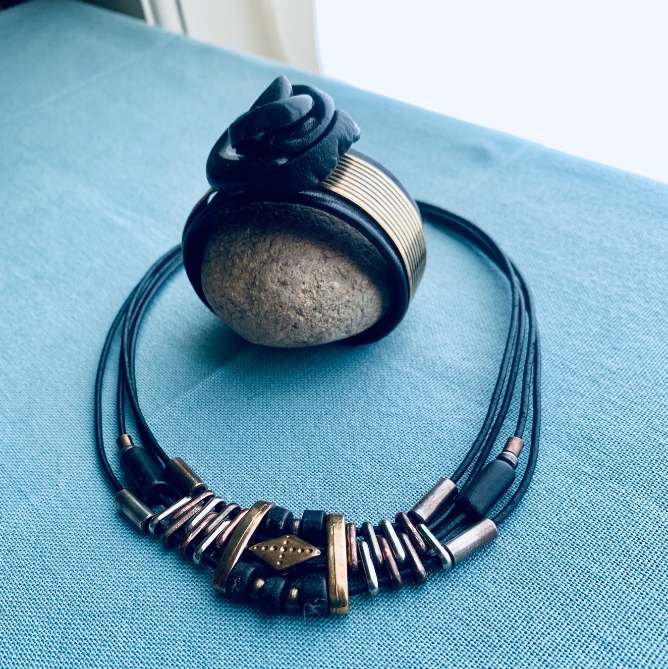 Altri gioielli: Vintage Schmuckset, Leder, Silber, Bronze – Usato da Bern venduto da Flora.Sonea