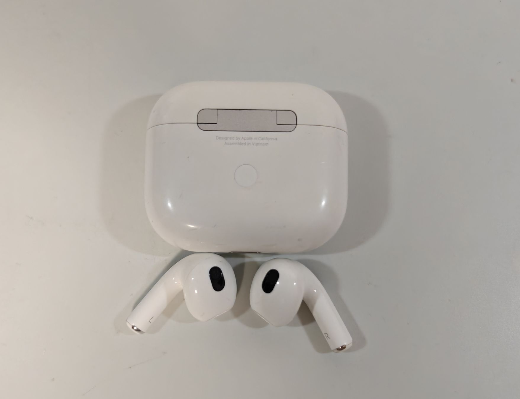 Apple Cuffie: AirPods 3. Generation (A2897) – Usato da Ehrendingen venduto da Rocky985 2