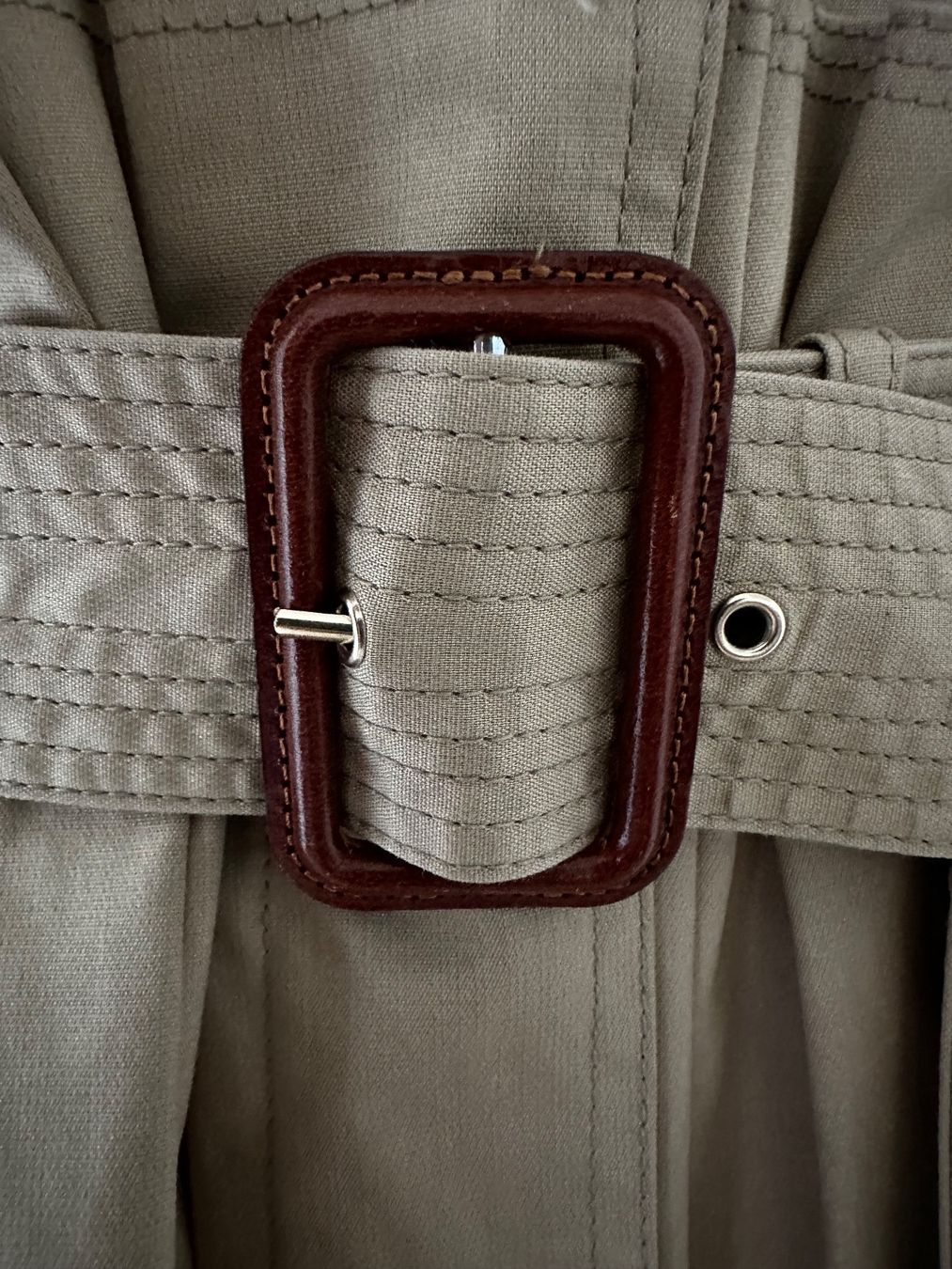 Burberry Cappotti: Burberry Trenchcoat Grosse 38 – Nuovo (secondo la descrizione) da Alpnach Dorf venduto da ljusja 5