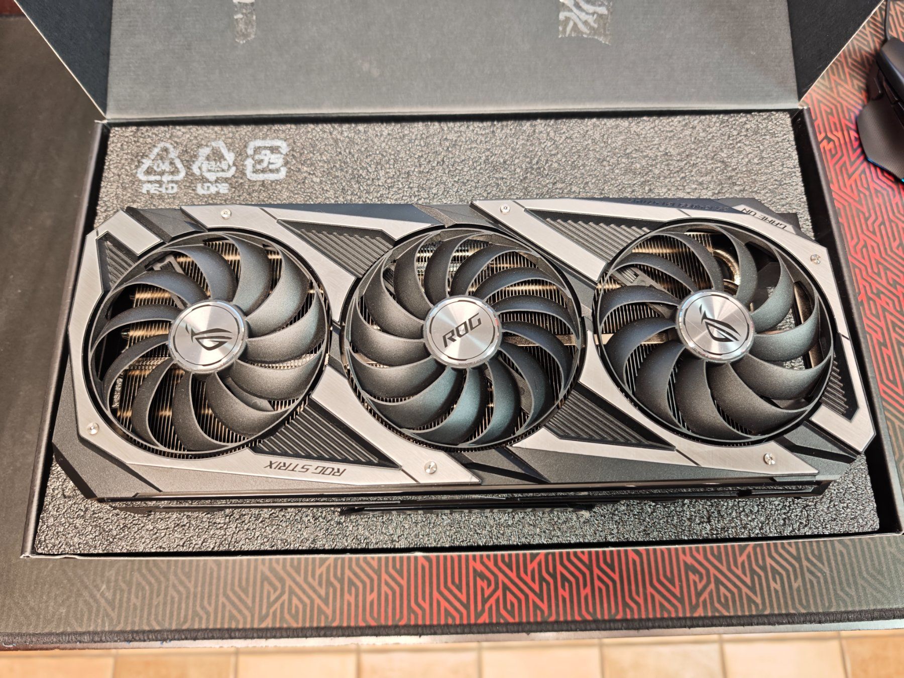 Asus Schede grafiche: ASUS ROG STRIX RTX3090 O24G GAMING – Usato da Thun venduto da Comunic8 2