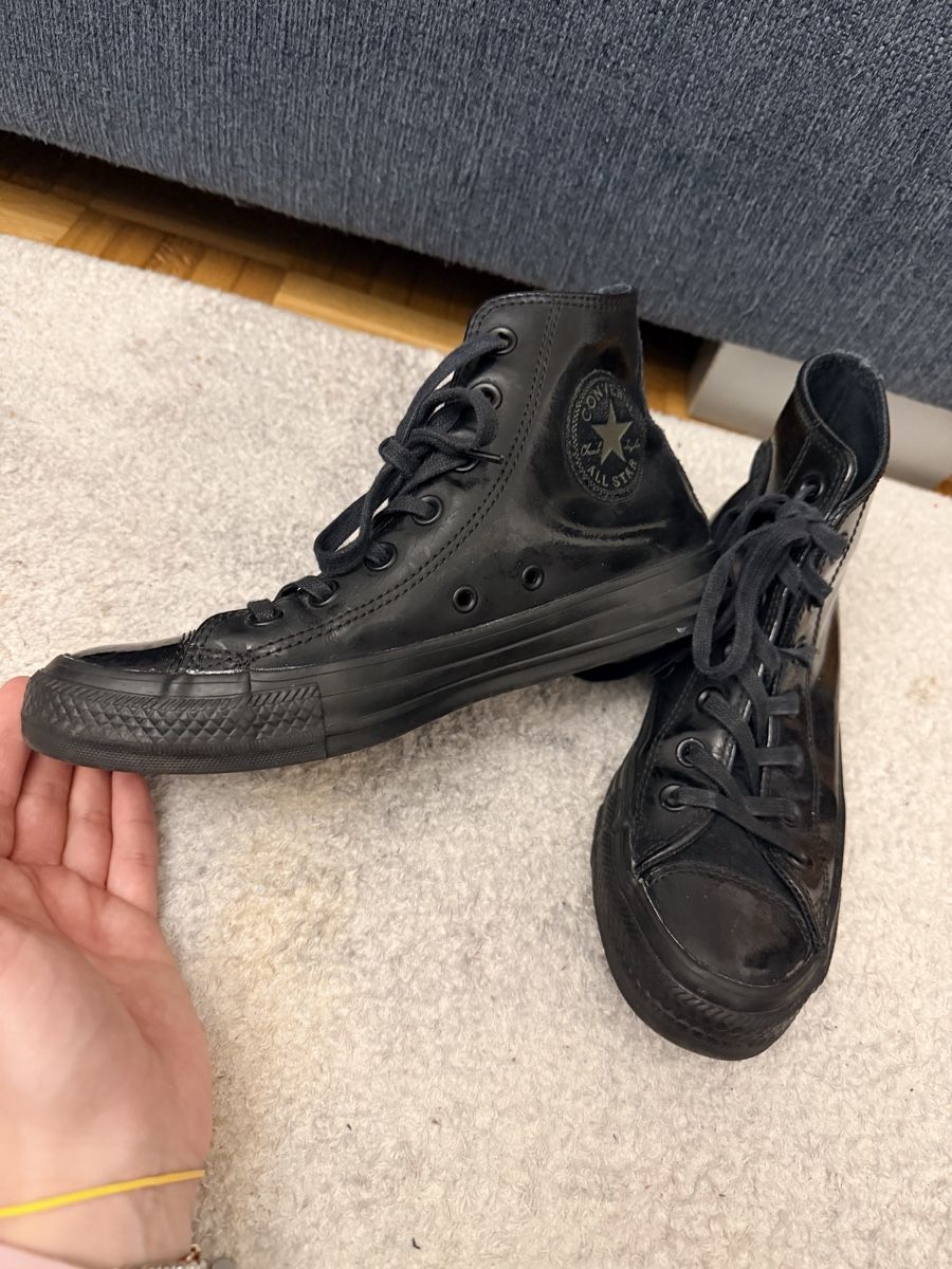 Scarpe da uomo: Leder Converse schwarz Lack Grösse 37 – Nuovo (secondo la descrizione) da Volketswil venduto da ile_gng5 2