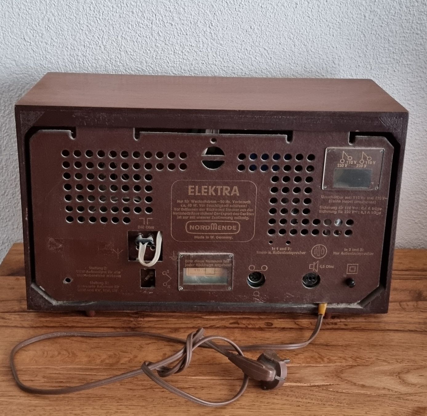 Nordmende Radio: Röhren-Radio/Elektra – Usato da Frauenfeld venduto da Bleeddragon 3