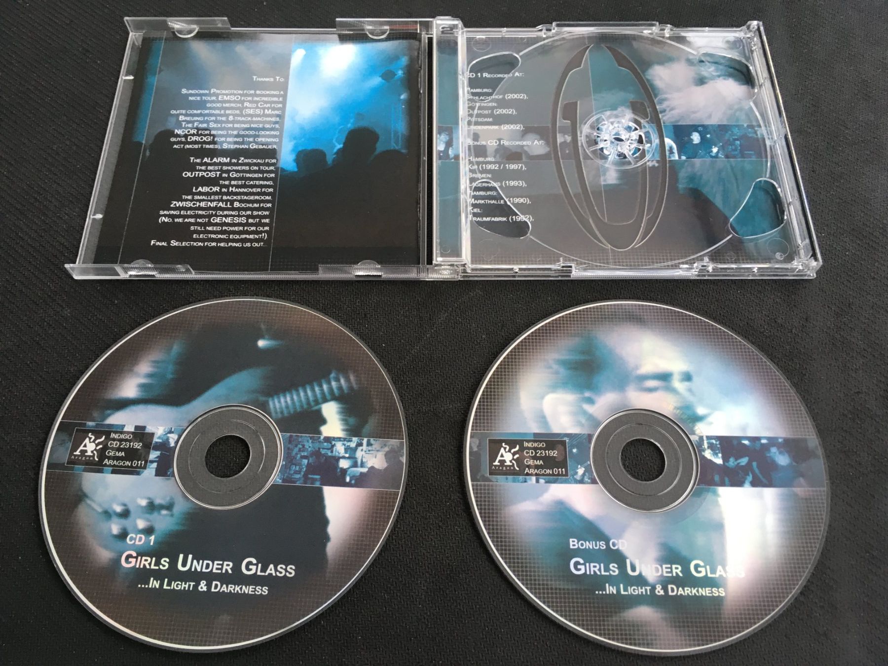 CD: Girls under Glass - ...In Light & Darkness -CD- 2cd – Usato da St.Gallen venduto da MedienJoe 1