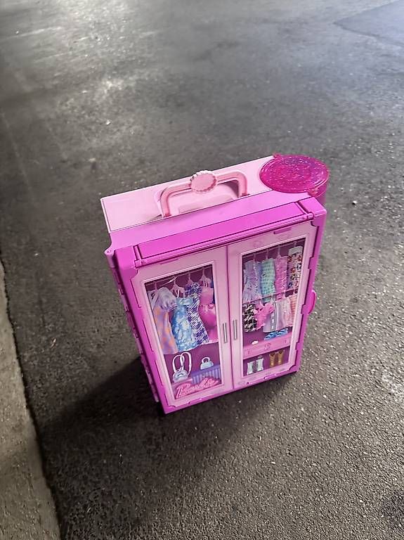 Casette per bambini: Barbieschrank – Usato da Engelburg venduto da Shantaram01 1
