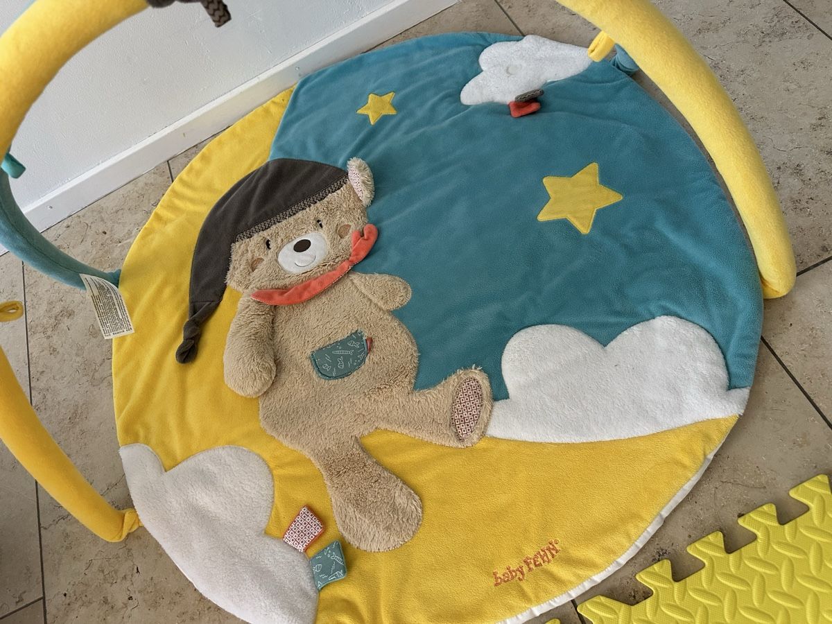 Tappeto da gioco: Fehn Spieldecke mit Spielbogen - Activity Decke – Usato da Zürich venduto da ana_8nfc 1