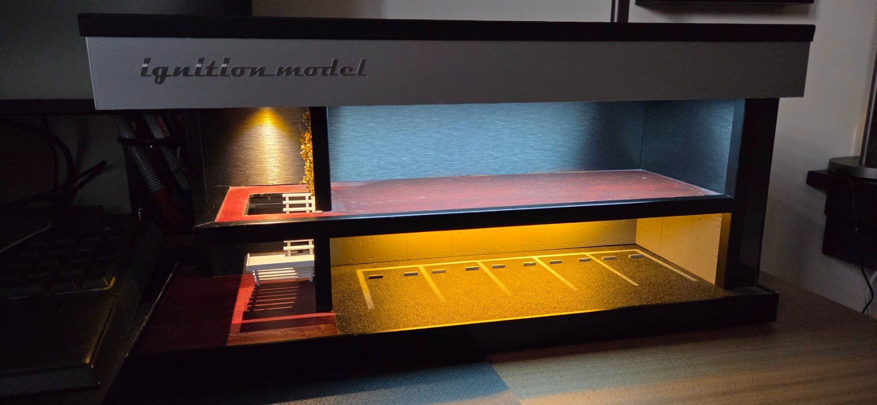 Kit di modellismo & Modellini statici: Diorama Garage Parking pour miniature 1/64 – Usato da Gland venduto da Lydan86