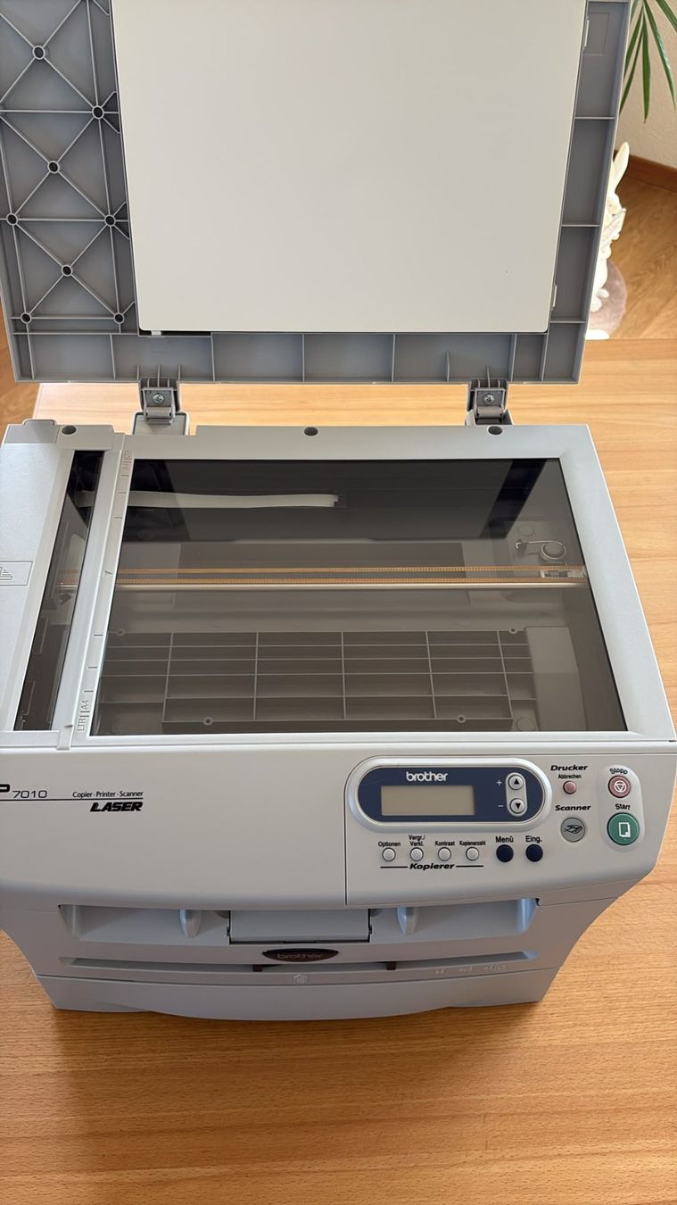 Brother Stampanti: Laser Drucker Scanner Kopierer Brother DCP 7010 – Usato da Wangen b. Olten venduto da Hba2 2