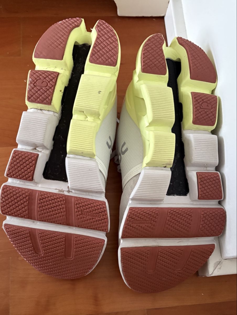 On Scarpe da donna: On cloudflyer running Schuhe sneaker trainer Weiss Rosa 40 – Usato da Rheinfelden venduto da nad_6hrl 3