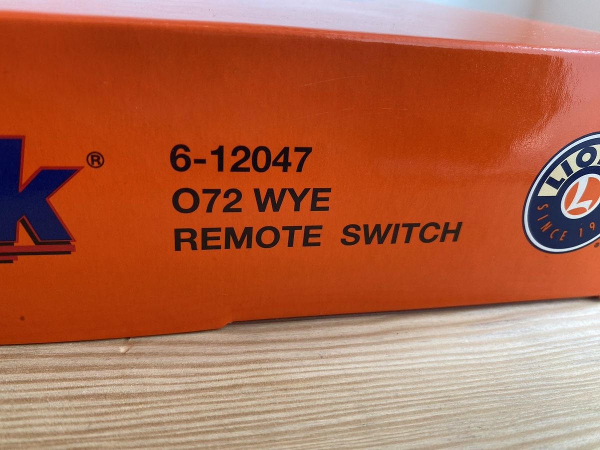 Lionel Modellini di ferrovie: Lionel Fastrack O72 WYE Remote Switch 6-12047 – Nuovo e nell'imballaggio originale da Luzern venduto da fairflip 2