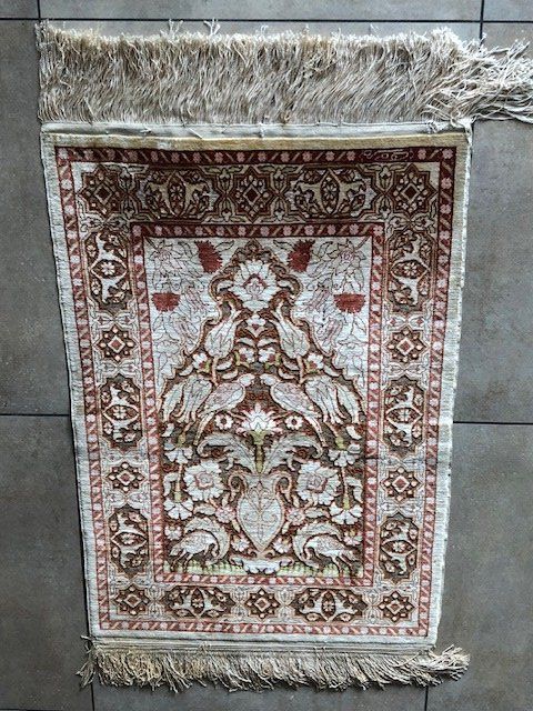 Tappeti: Orientteppich Wandbehang mit Fransen beige rot gemustert – Usato da Riehen venduto da Dodolineli