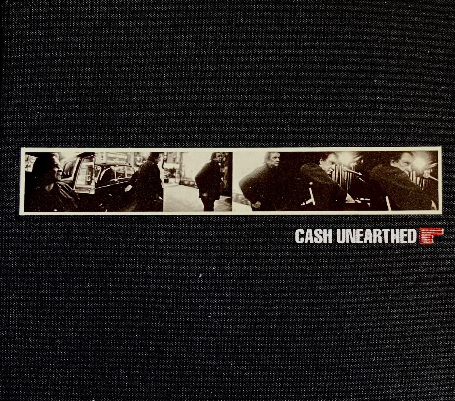CDs: Johnny Cash - CASH UNEARTHED - Boxset mit 5 CDs – Gebraucht aus Luzern von