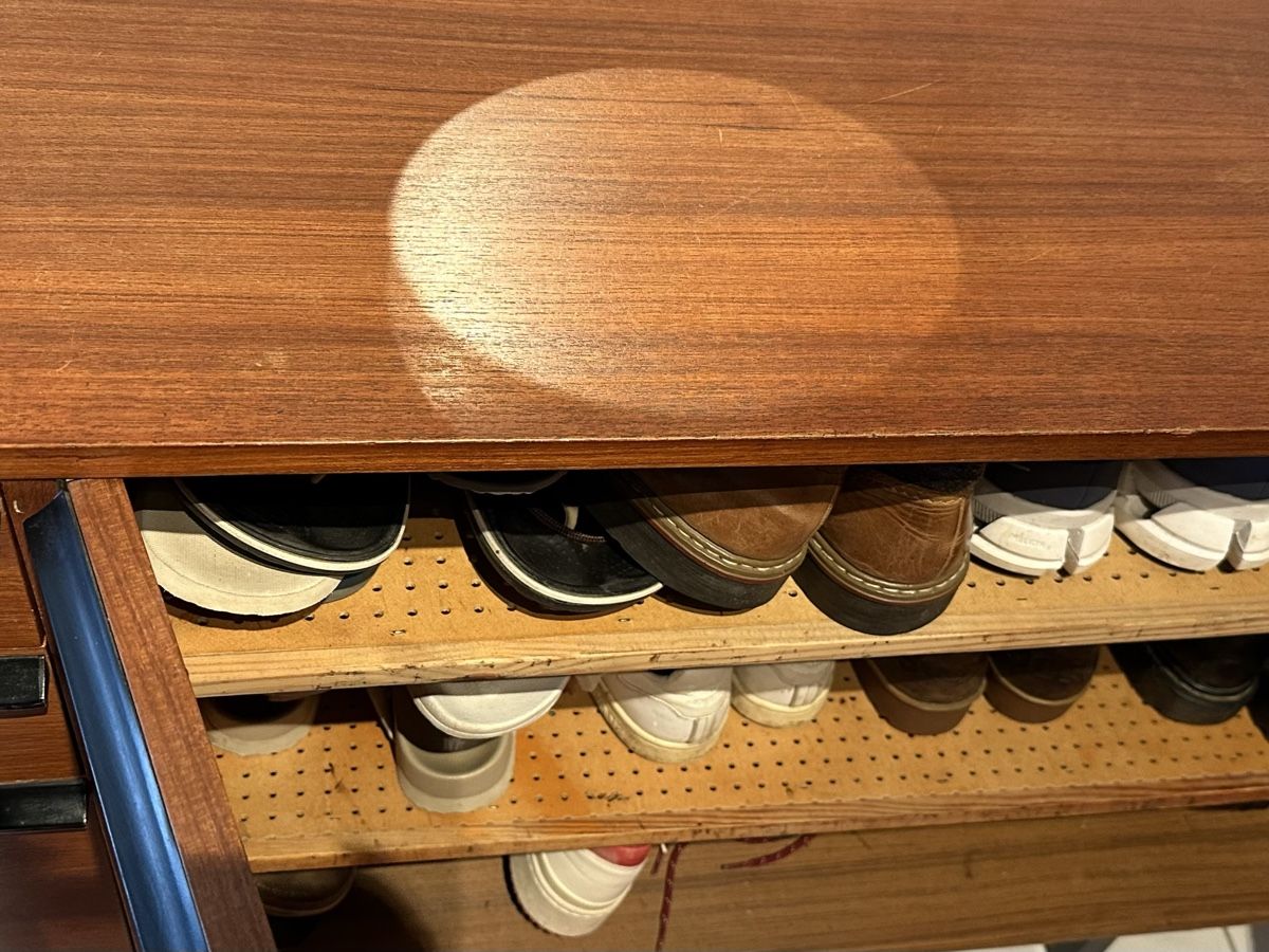 Kommoden: Mid-Century Sideboard / Kommode/ Schuhschrank – Gebraucht aus Effretikon von TomeK. 4
