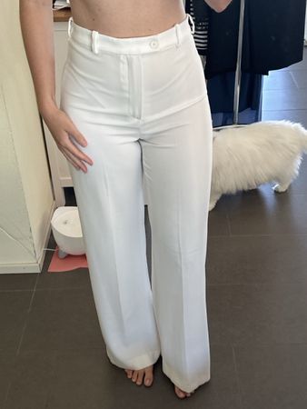 Hose Zara weiss Stoffhose weit geschnitten Grösse M