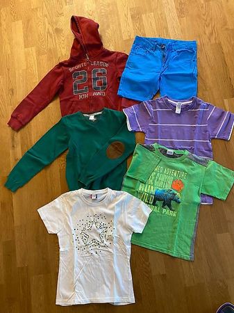 Jungen-Kleidung, Gr.138/140in Top Zustand