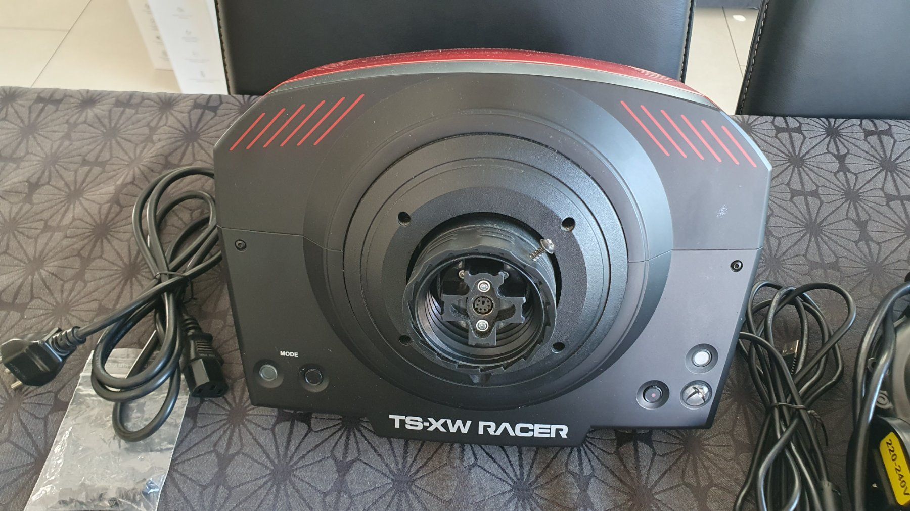 Controller: Thrustmaster TS-XW base + 2 volants + pédalier + shifter – Usato da Villiers venduto da Djobinne 7