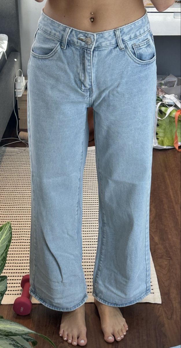 Shein Jeans: Jeans hellblau weit geschnitten – Usato da Grafstal venduto da jes_t6s7