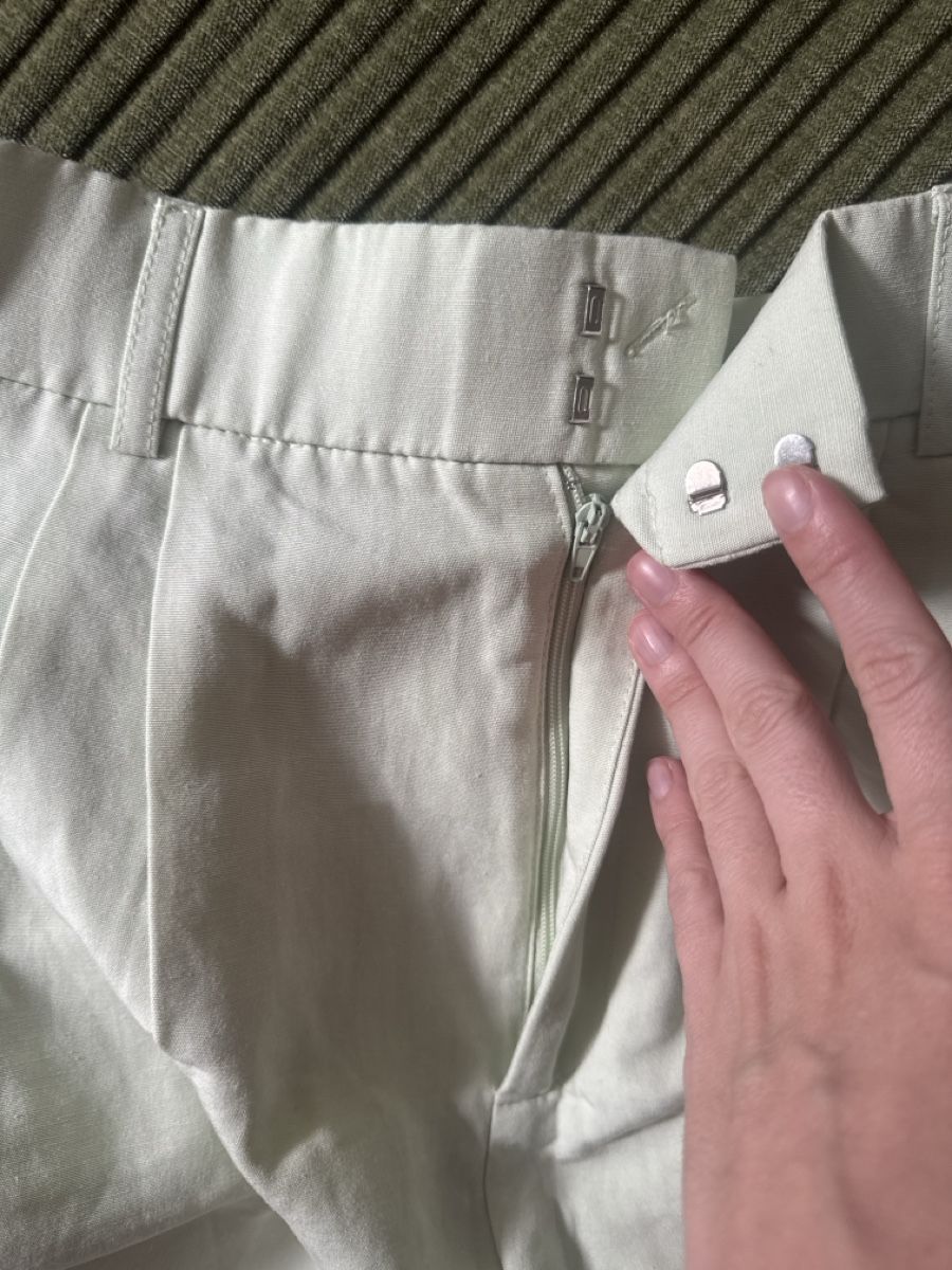 Zara Hosen: Zara shorts xs – Gebraucht aus Zürich von Lovelyperfumes 2
