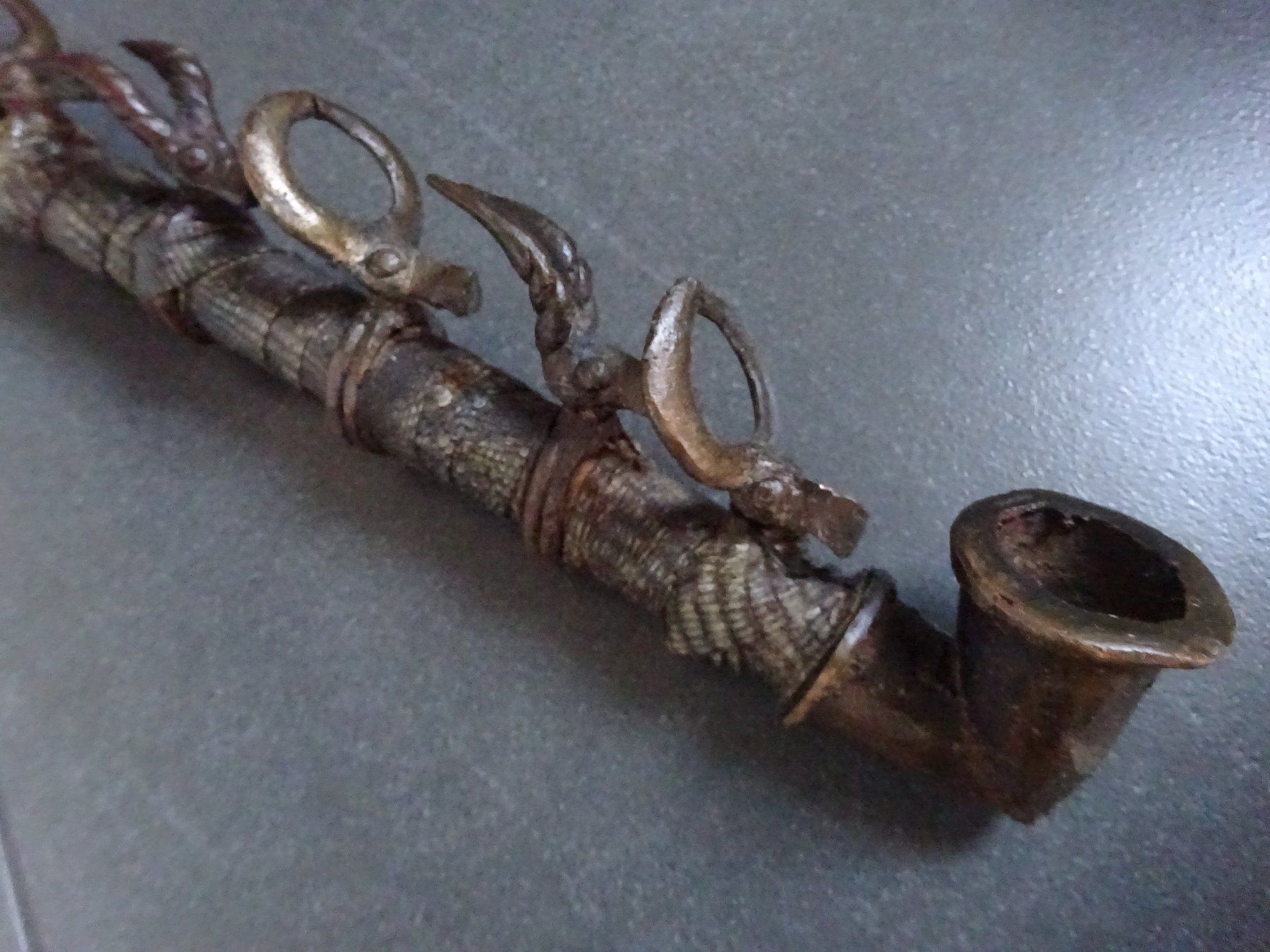 Pipe & Accessori: Antike Friedenspfeife Afrika Schlange – Usato da Esslingen venduto da eintagammeer 1