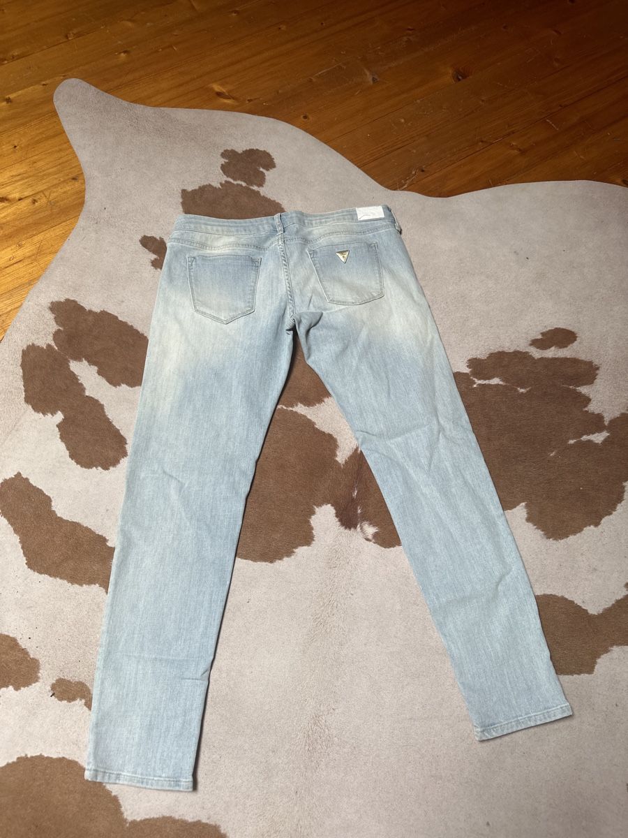 Guess Jeans: NEU Guess Jeans Grösse 32 / Länge 32 – Gebraucht aus Trimmis von vai_9qzr 3