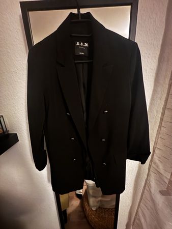 Schicker schwarzer Blazer  S- Perfekt für den Frühling
