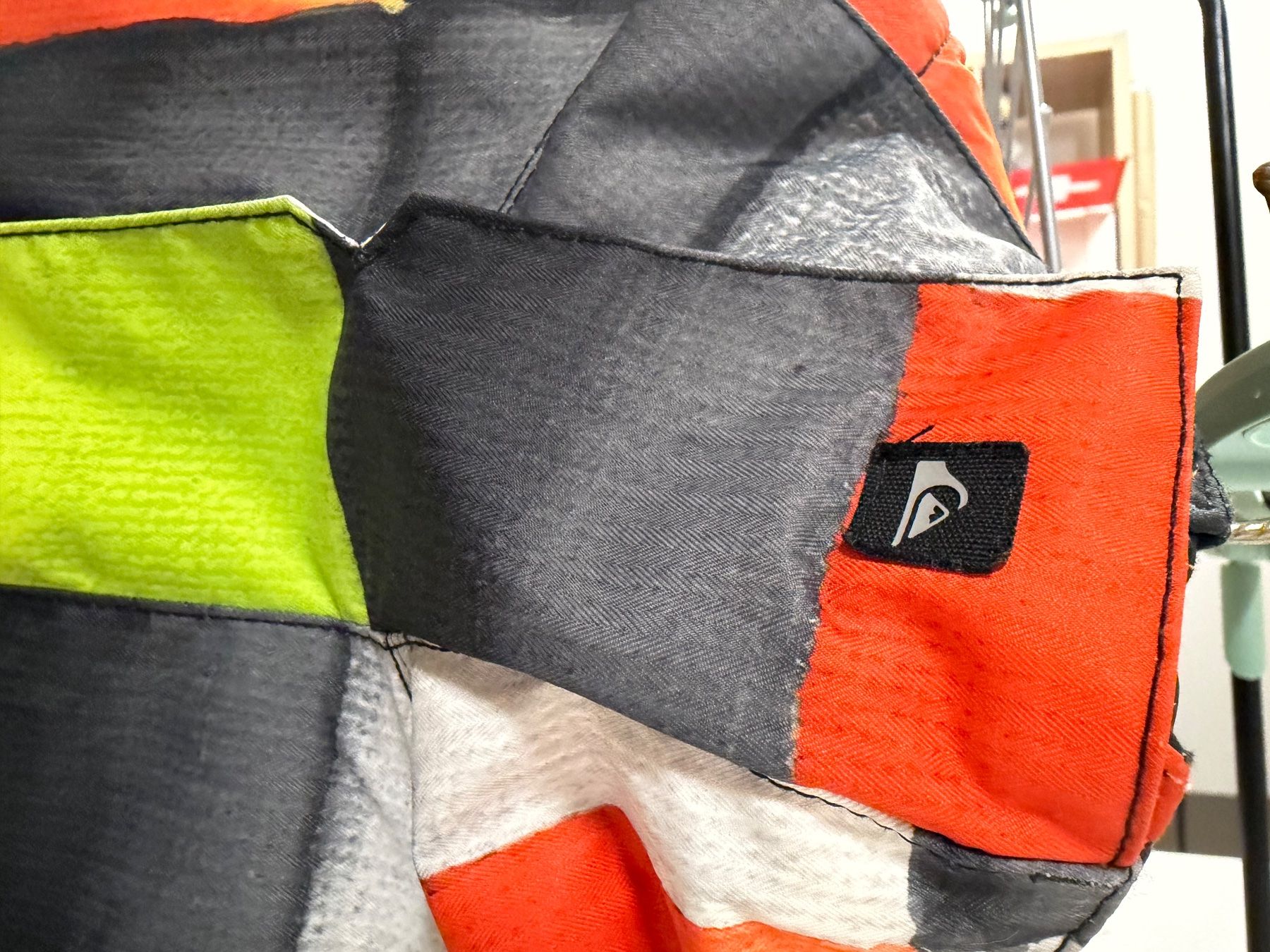 Quiksilver Jacken & Mäntel: Giacca da sci Quicksilver multicolore a quadri usata – Gebraucht aus Giubiasco von asi_svn9 4
