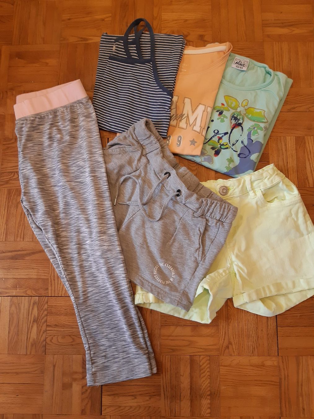 Lotti & Set di vestiti: Mädchen-Sommerkleiderset – Usato da Waldkirch venduto da Parry01
