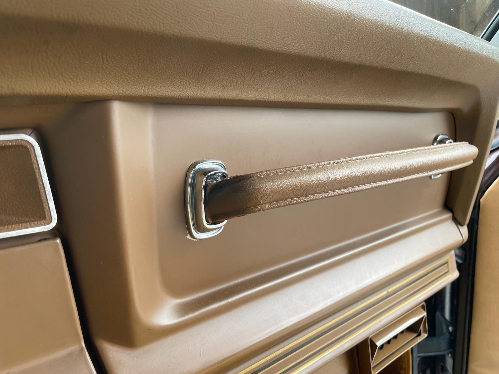 Jeep Automobili: Jeep Cherokee Laredo V8 – Usato da Herrliberg venduto da Imperial1970 4