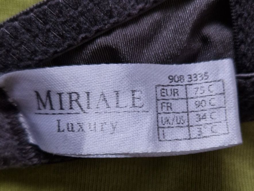 Sonstige Unterwäsche: Dunkelgrauer BH mit Blumenmuster - Grösse 75C – Gebraucht aus Niedergösgen von _.vanii._ 3