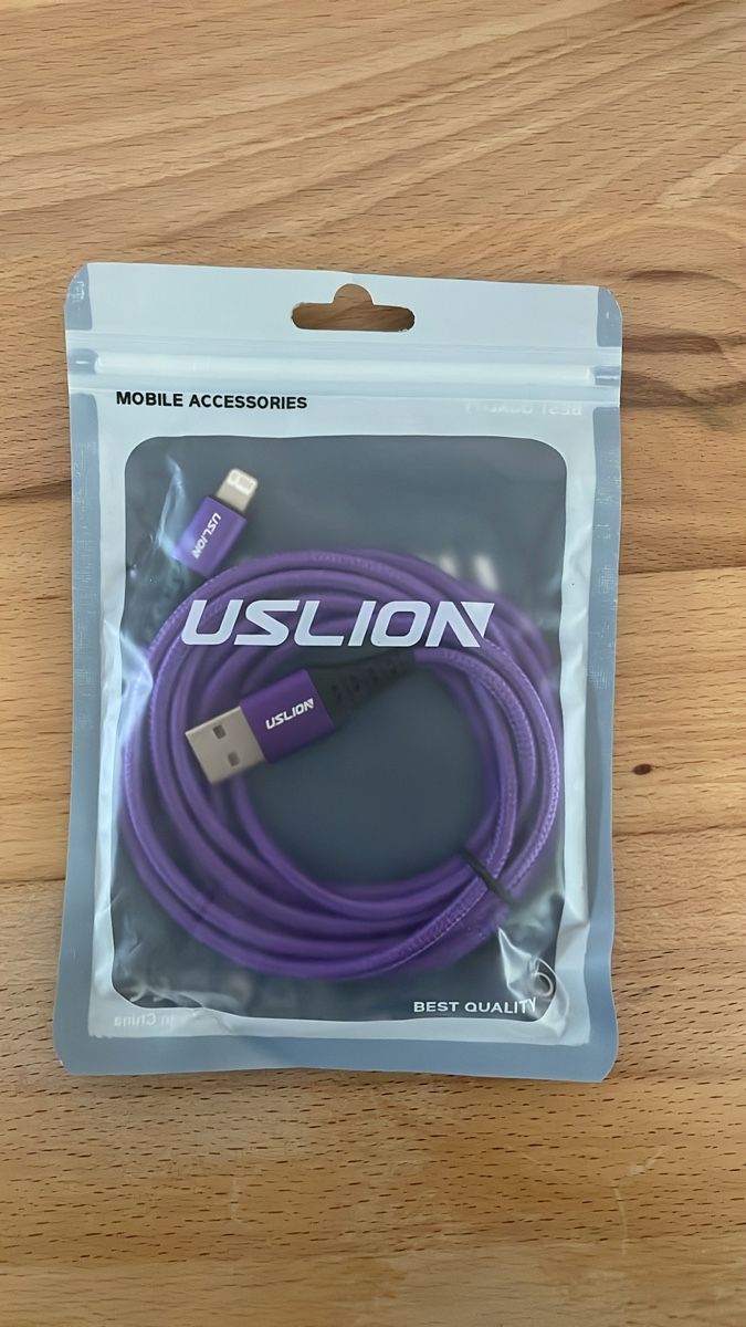 Apple Kabel: Câble Apple iPhone USB / Lightning neuf – Neu und originalverpackt aus Ogens von ced_qn5v