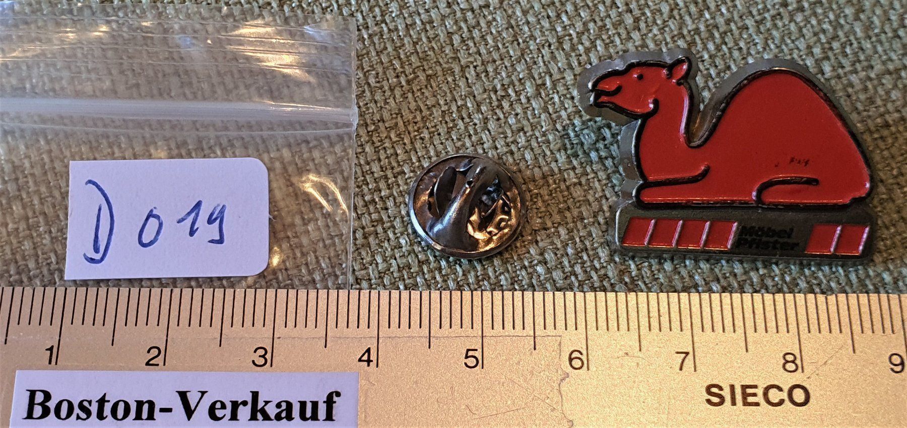 Placchette & Badge: D019 - Pin Kamel Möbel Pfister Basel – Usato da Reinach BL venduto da Boston-Verkauf 2