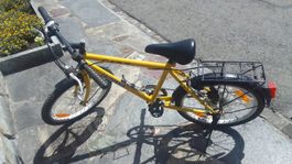 California Cool Velo gelb – Defekt (Reifen/Licht) ab 1.-Cali