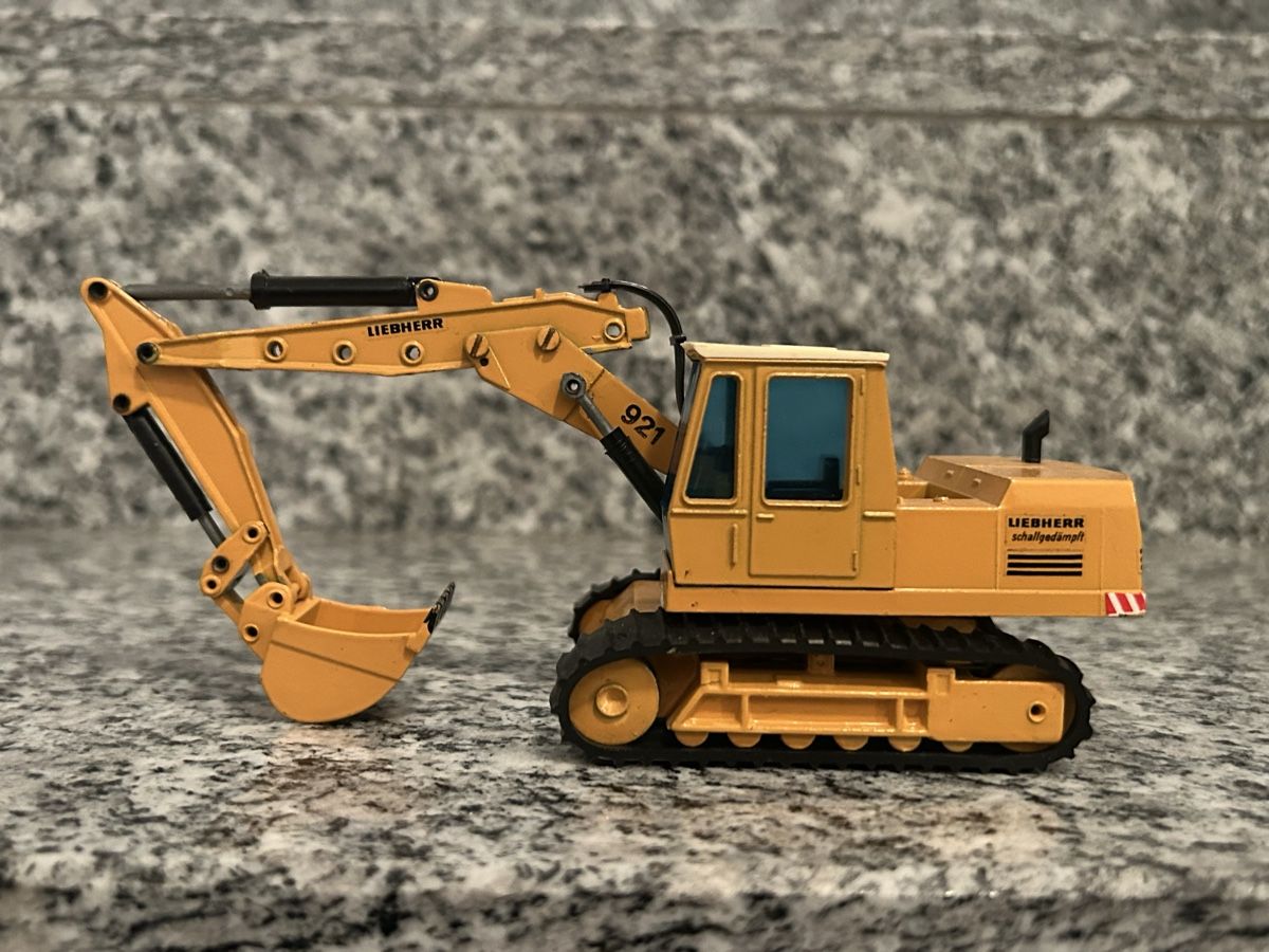 Liebherr Kit di modellismo & Modellini statici: Liebherr 921, 1:50 , Gescha – Usato da Horw venduto da Tigercat635