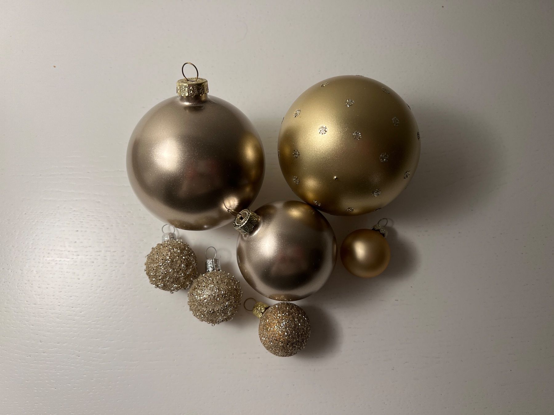 Alle Dekorationen: Christbaumkugel-Set, golden/weiss/glasig – Gebraucht aus Winterthur von lilly021 3