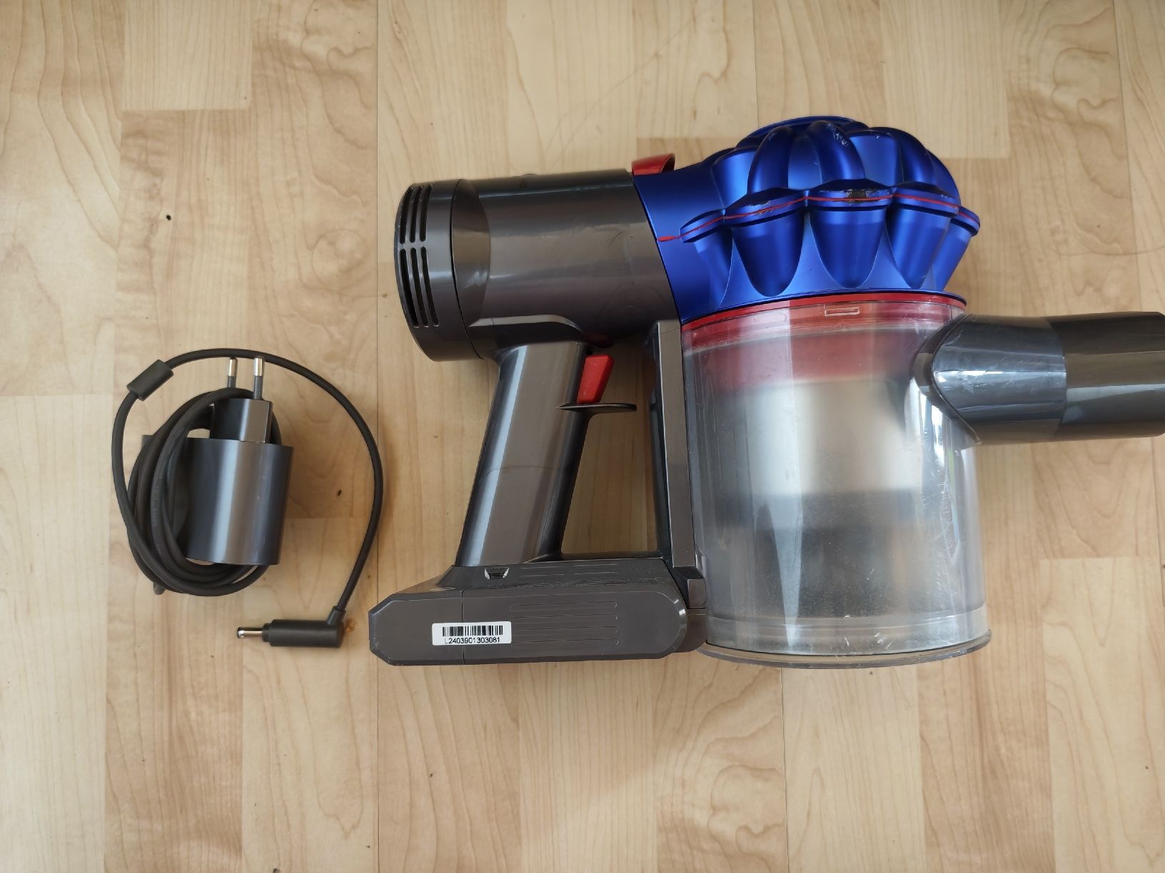 Dyson Staubsauger & Zubehör: Dyson V8 – Gebraucht aus Sarnen von Laut_musik