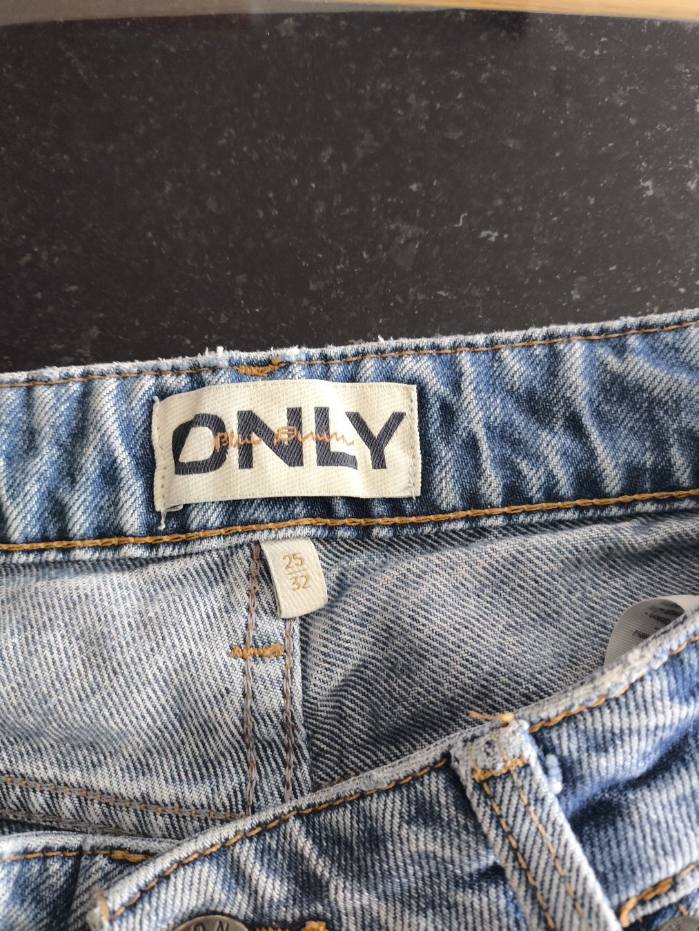 Only Jeans: Jeans Gr. 34 (25/32) Only – Gebraucht aus Burgdorf von Ropajesi 1