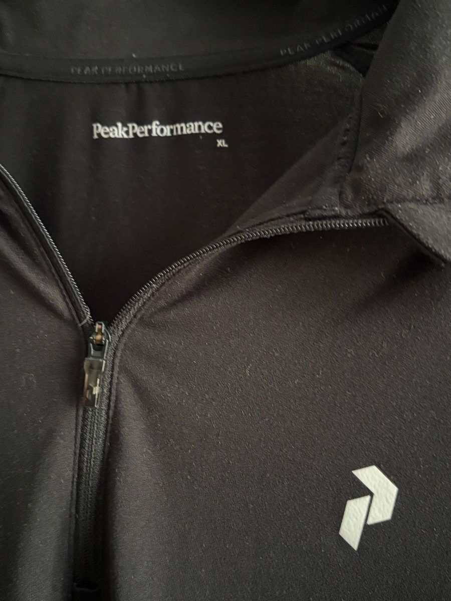 Peak Performance T-shirt: Peak Performance Spirit HZ Noir, Size XL – Usato da Neuchâtel venduto da sharposneaks 1
