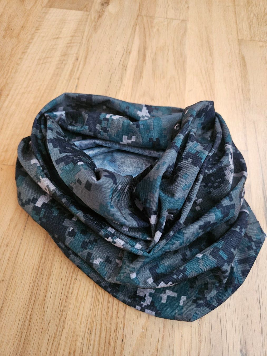 Foulard & Sciarpe: Schlauchtuch Bandana Halstuch – Nuovo e nell'imballaggio originale da St.Gallenkappel venduto da RocknSkull 1