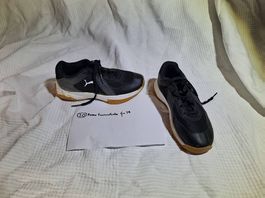 Puma Turnschuhe Gr. 34