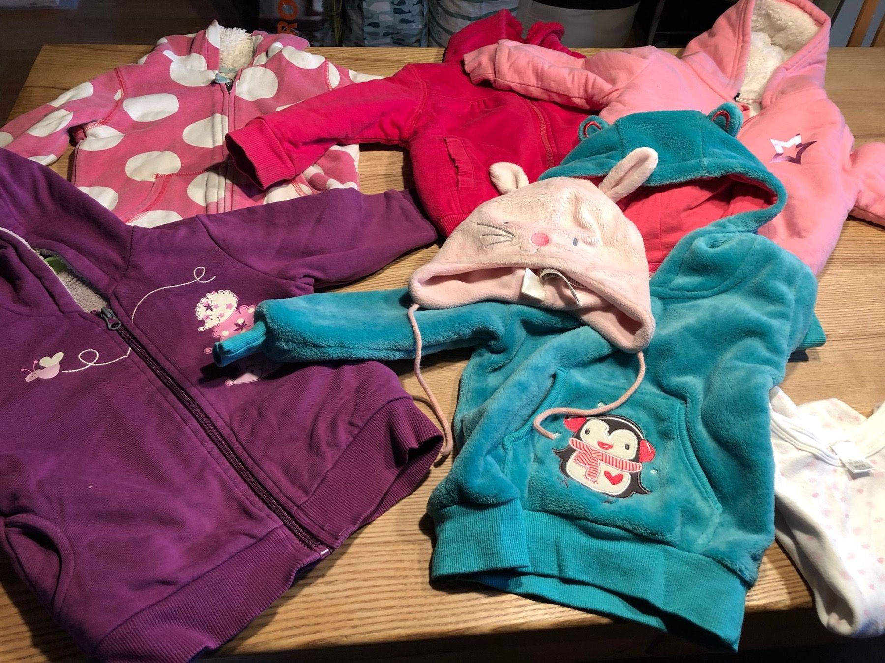 Lotti & Set di vestiti: 7 teiliges Winterpaket Gr. 86-92 – Usato da Röschenz venduto da Tashroal 2