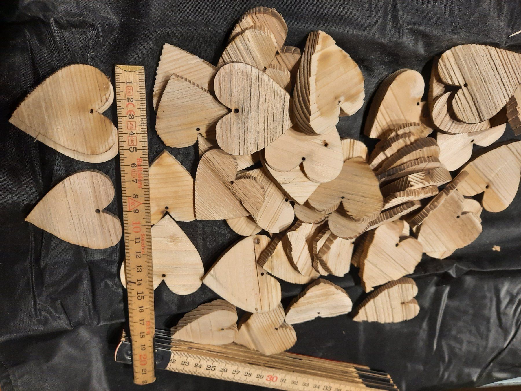Holzartikel: Holz Deko Herzen 50 Stk. – Neu (gemäss Beschreibung) aus Widnau von Crewo 3