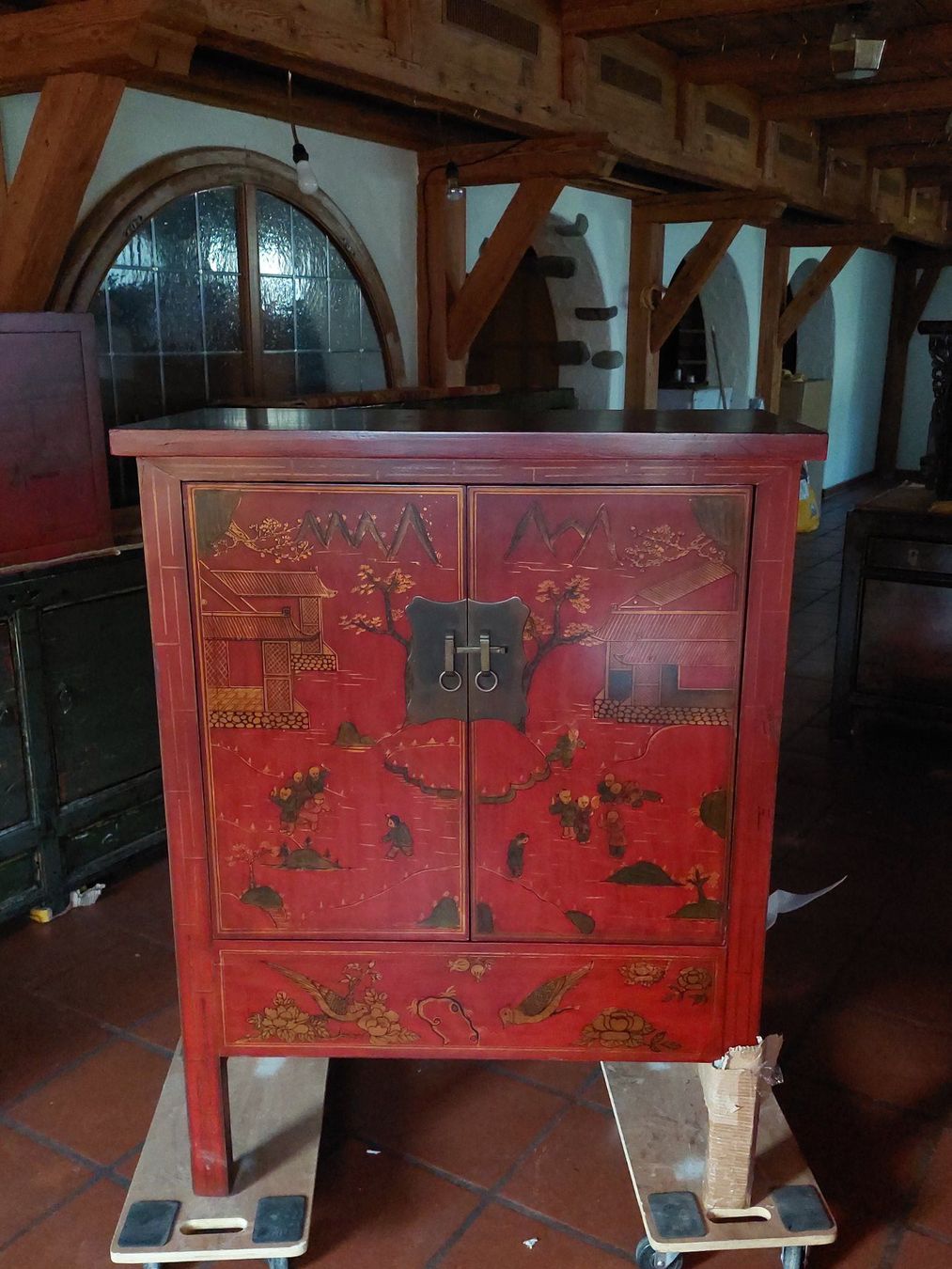 Armadi: Asiatischer Schrank rot – Nuovo (secondo la descrizione) da Cham venduto da mjg1901