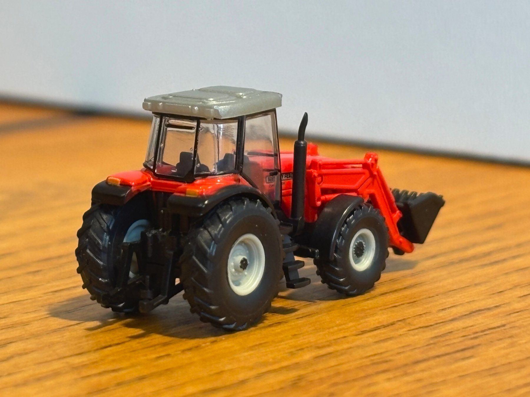 Modelleisenbahnen: M1480: Traktor mit Frontlader (Spur N) – Neu (gemäss Beschreibung) aus Birsfelden von Birs_25 2