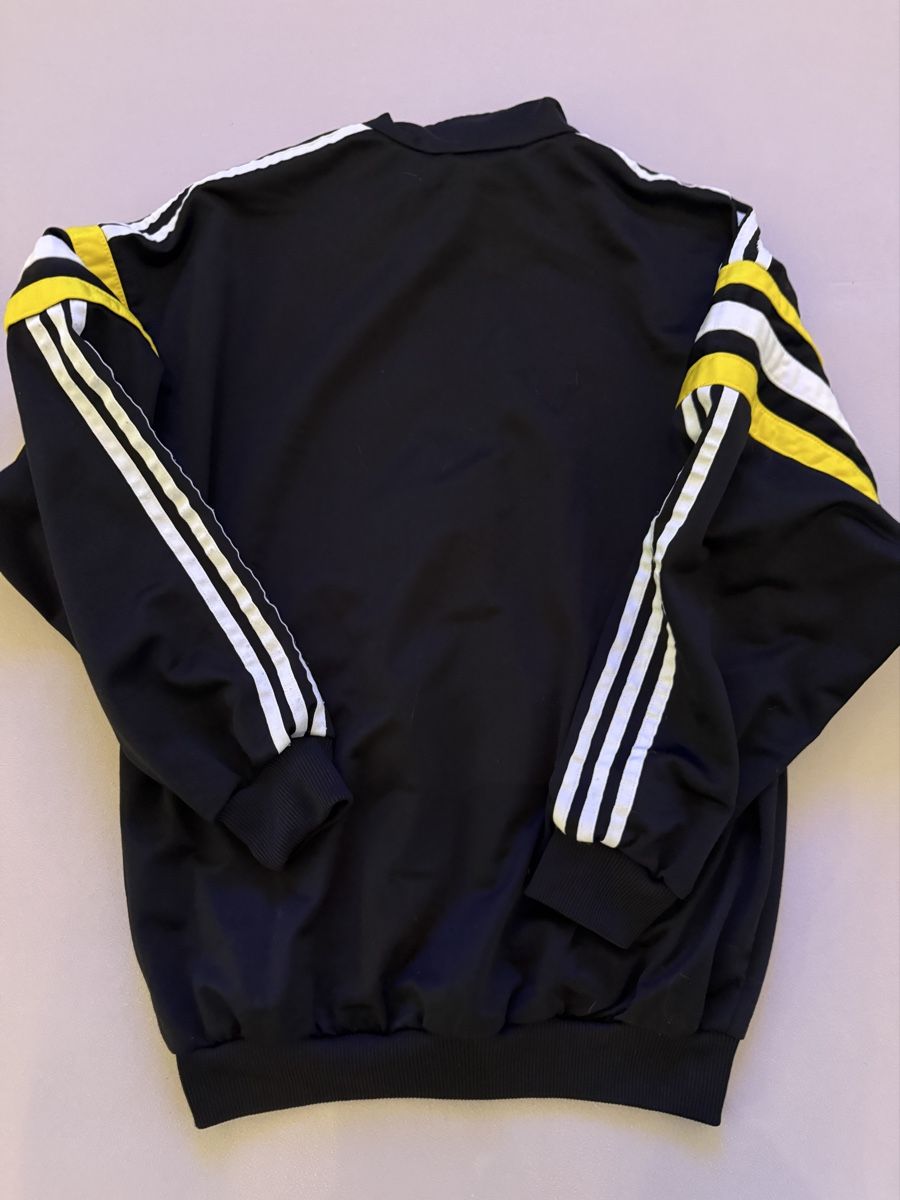 Adidas Giacche: Vintage Adidas Performance Trainingsjacke – Usato da St. Gallen venduto da Supernova81 1