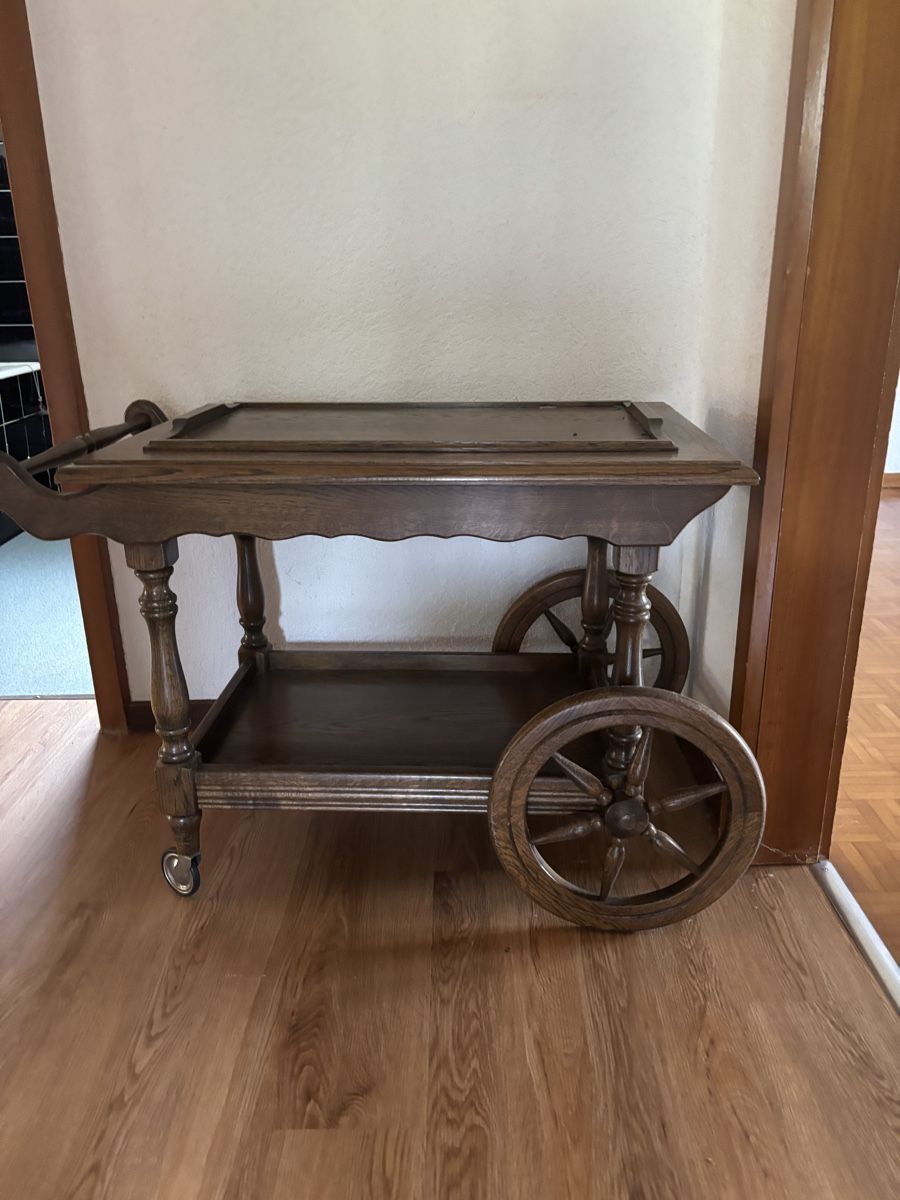 Tische: Table à roulettes vintage  – Gebraucht aus St-Imier von ic.27