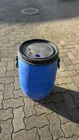 Blaues Kunststofffass mit Deckel 90 Liter gebraucht