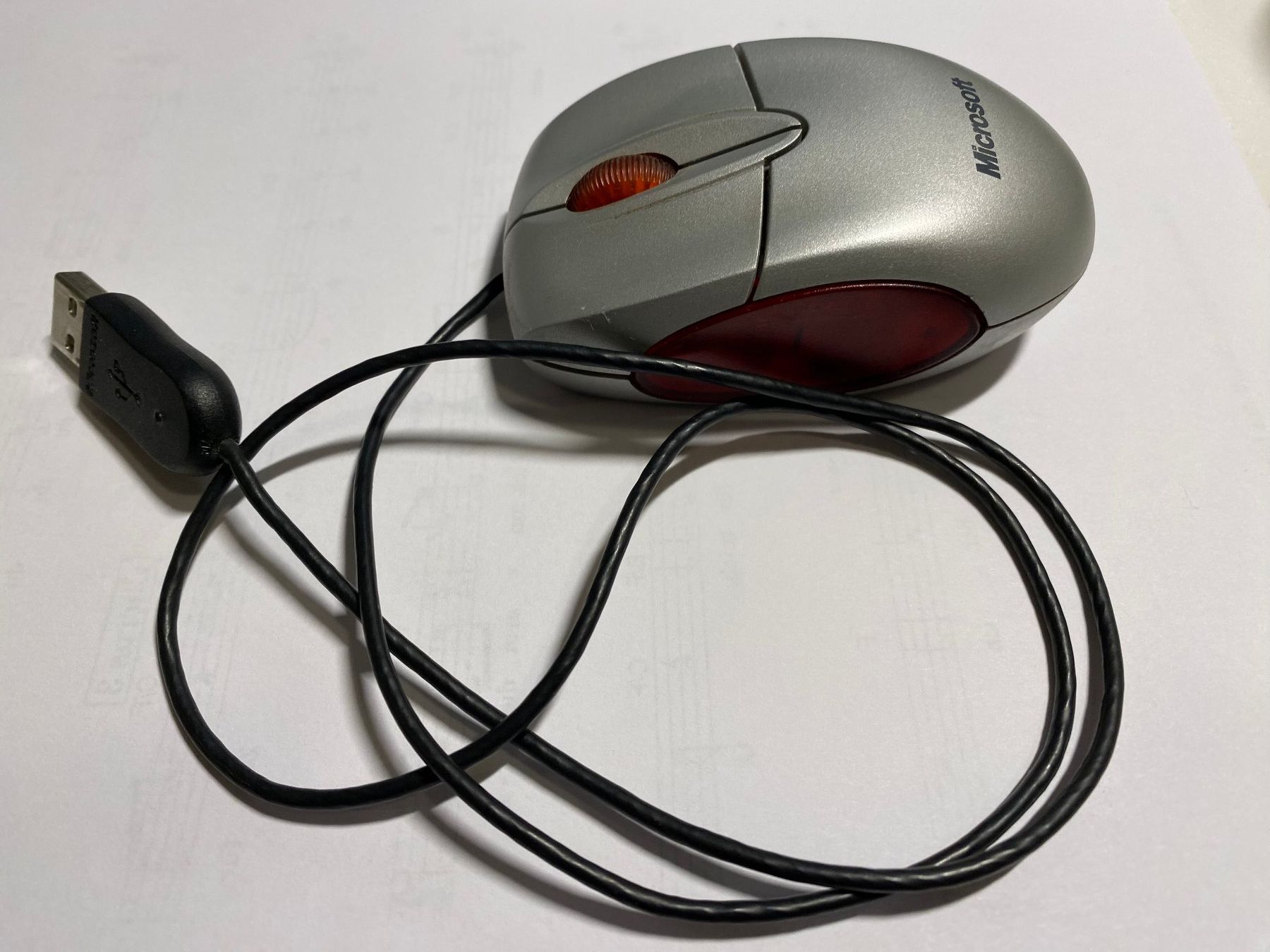 Microsoft Souris: Die kompakte Microsoft-Maus mit der Lightshow – D'occasion à Bern par eric_lewis