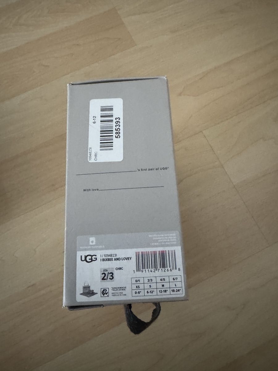 Ugg Scarpe per ragazzi: UGG I BIXBEE AND LOVEY Grösse 02/03 – Nuovo (secondo la descrizione) da Rotkreuz venduto da luxurybe 1