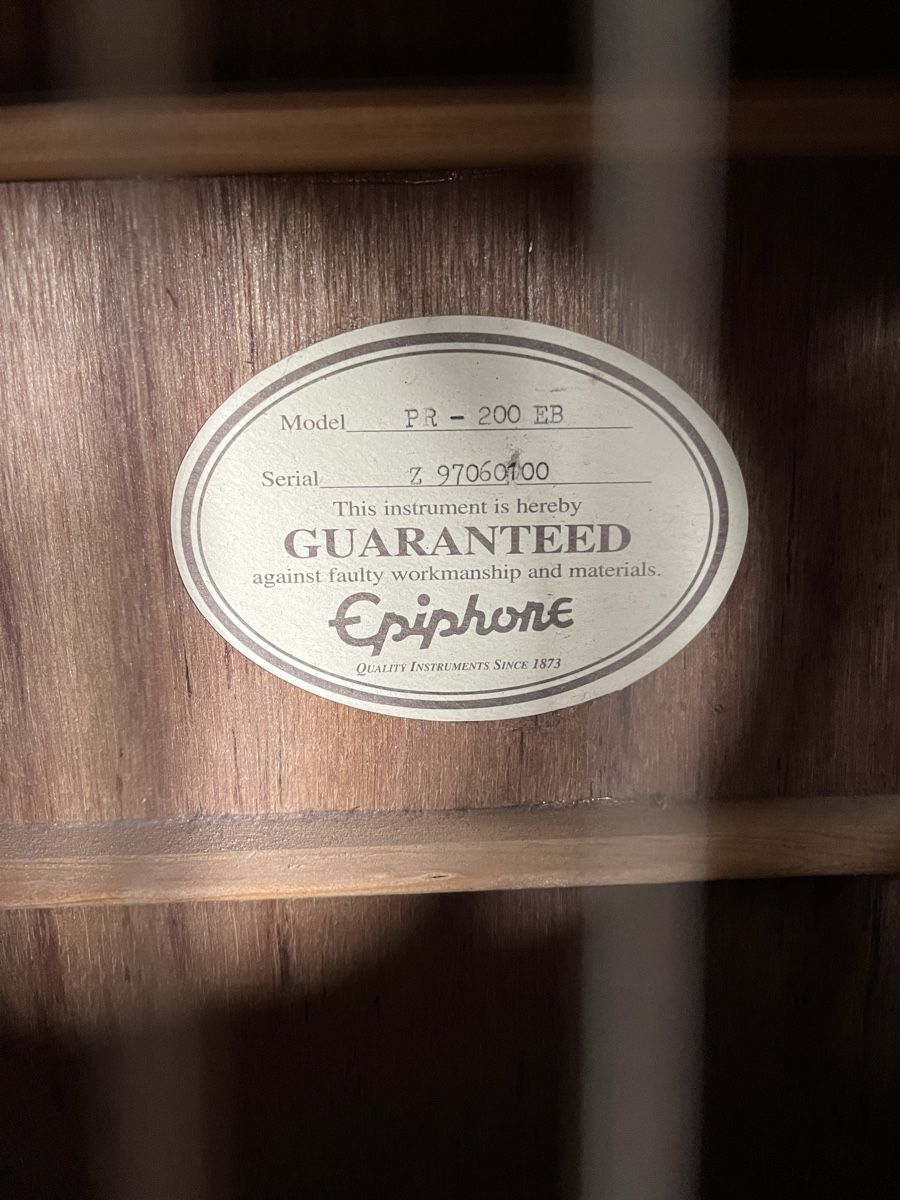 Epiphone Strumenti musicali: Epiphone Westerngitarre – Usato da St. Gallen venduto da Audiophil84 9