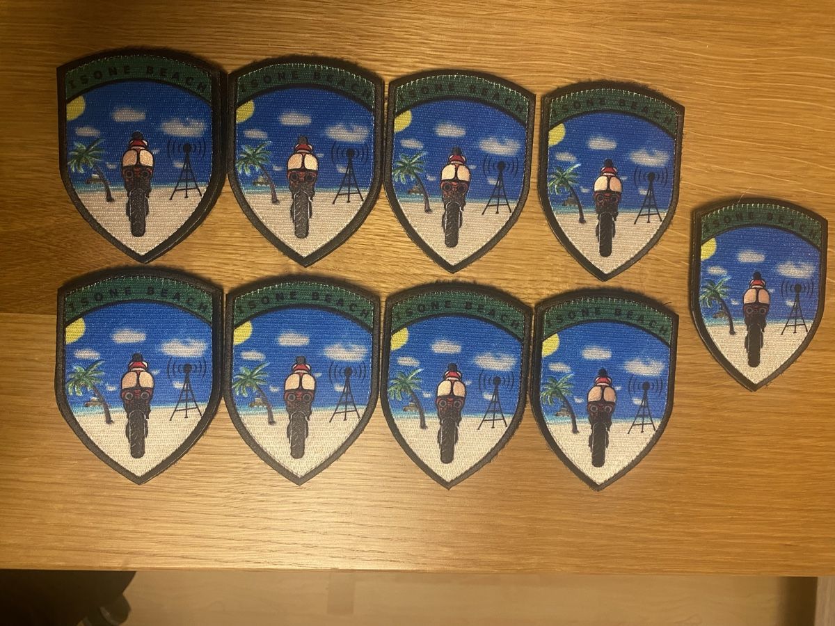Schweizer Armee Toppe: 6x AZ SK Isone beach Wappen – Nuovo e nell'imballaggio originale da Zell ZH venduto da MegaCatch