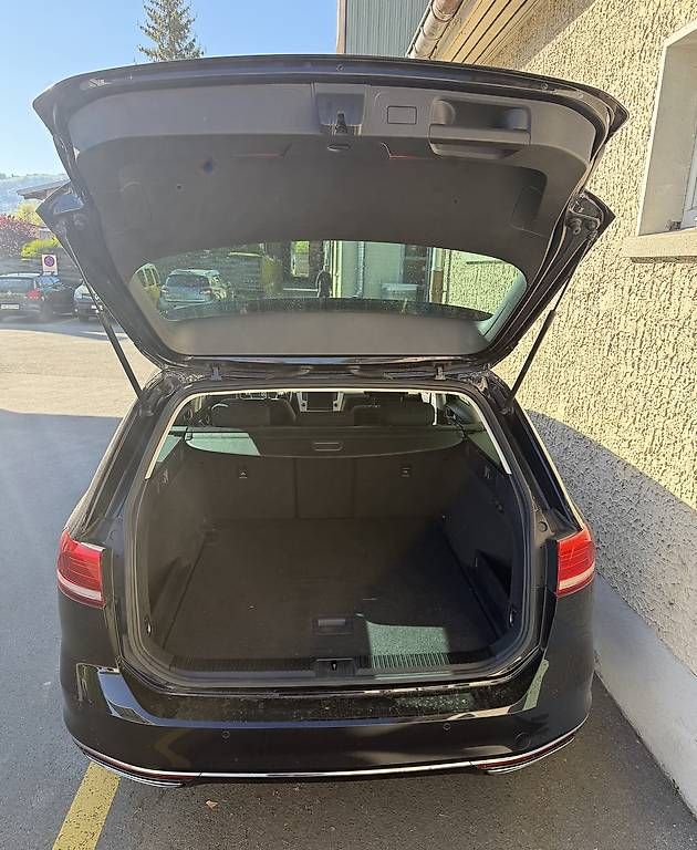 VW Automobili: Passat Variant 2.0 TDI BMT R-Line DSG – Usato da Altstätten SG venduto da HERRDERDINGE1 6